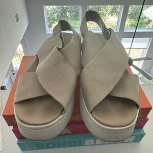 Vince Weslan Light Straw Flatform Crisscross Sandal Sz 37/7